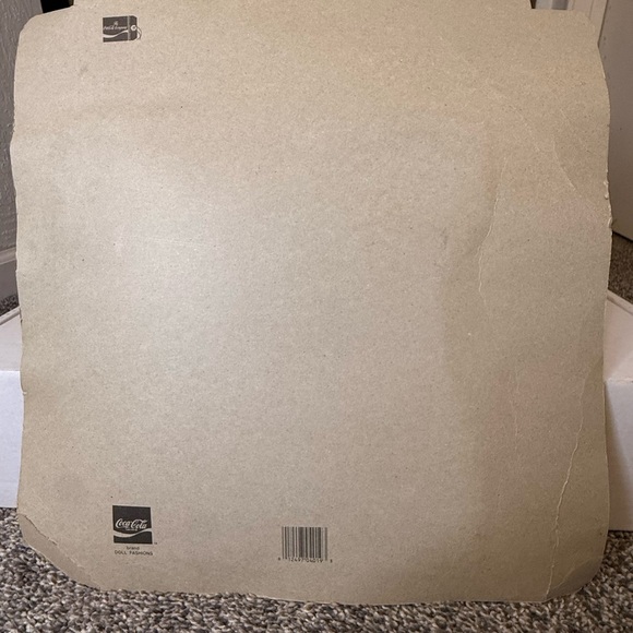 Coca Cola Green and Pink Doll Clothing Set with Accessories - Picture 4 of 7